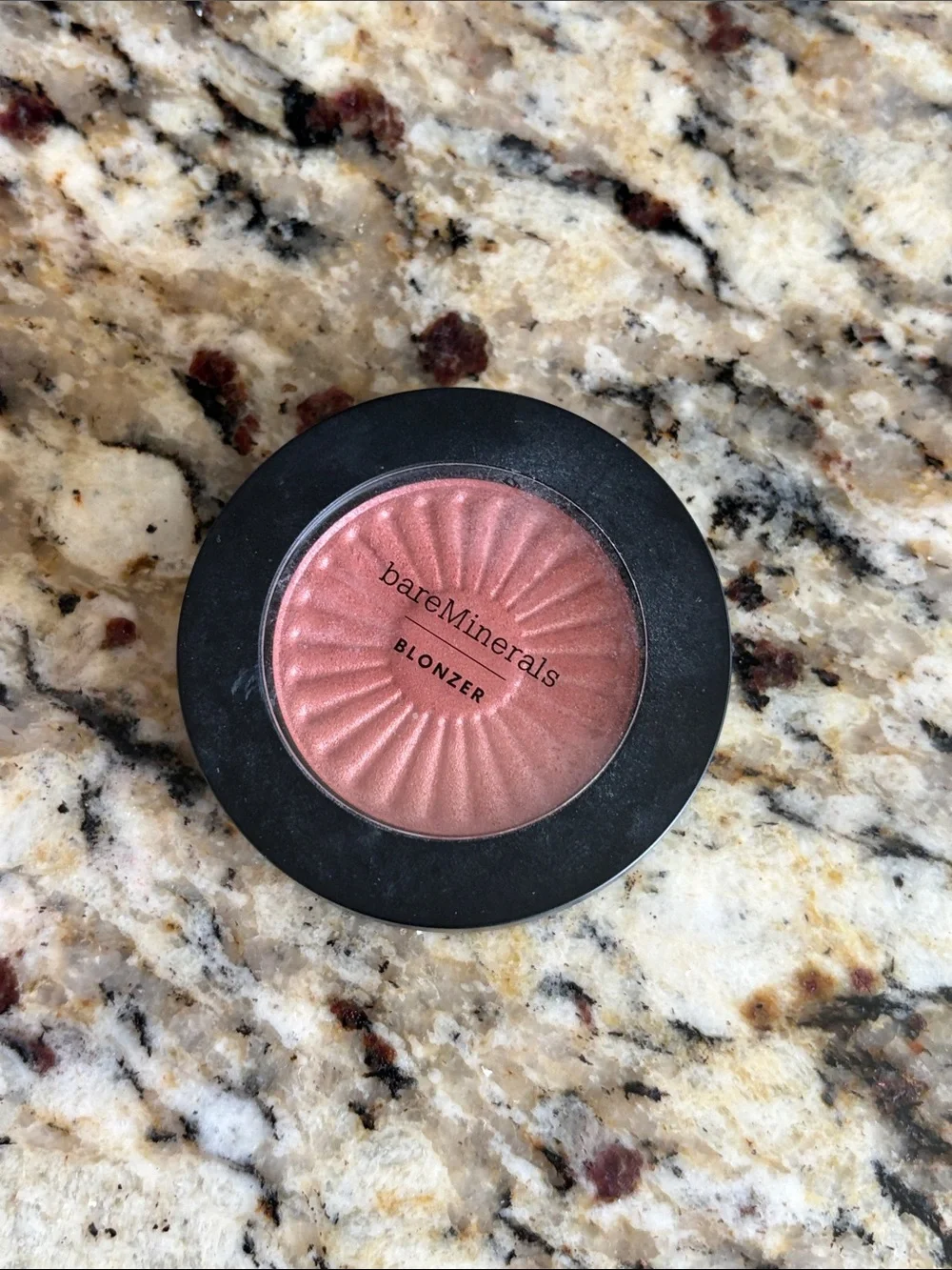 💕🖤Bareminerals Kiss Of Mauve Blonzer